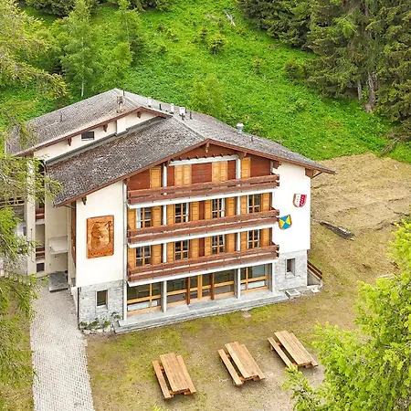 De L Ours Authentic Etage Tournay 12 Pers بيت ضيافة