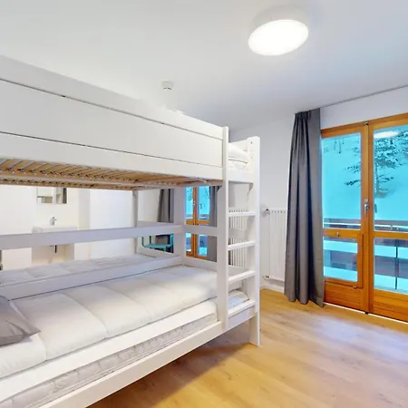 De L Ours Authentic Etage Tournay 12 Pers *