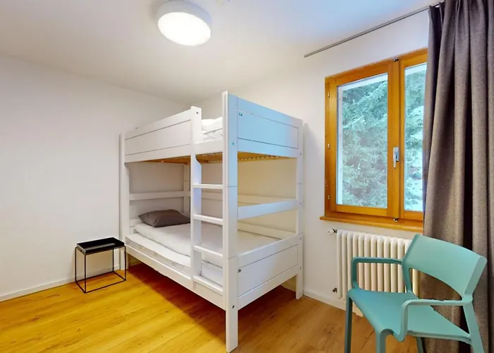 Pensjonat De L Ours Authentic Etage Tournay 12 Pers
