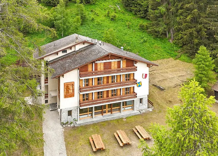 De L Ours Authentic Etage Tournay 12 Pers Pensjonat