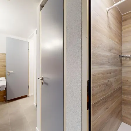 De L Ours Authentic Etage Tournay 12 Pers * Agettes